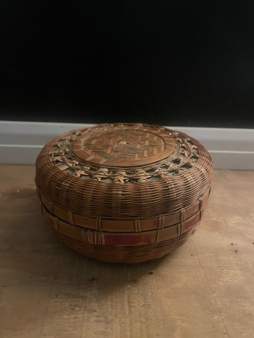 Woven Round Lidded Basket - Natural Brown